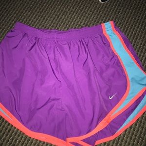 Purple Nike shorts L